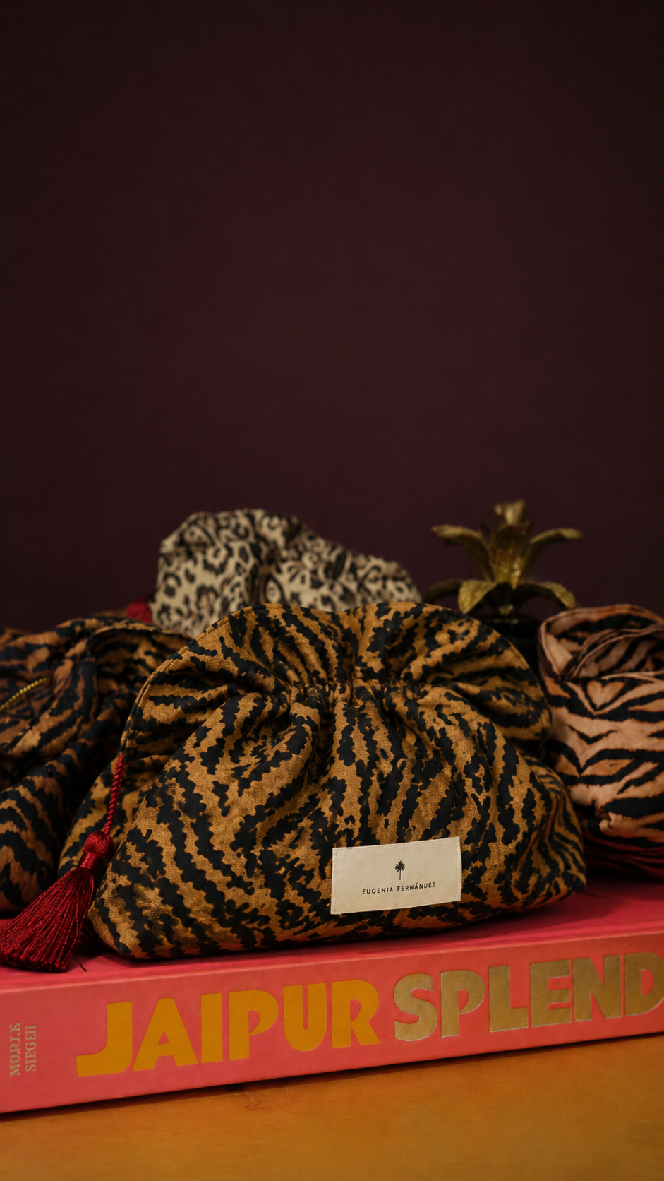 POUCH TIGER
